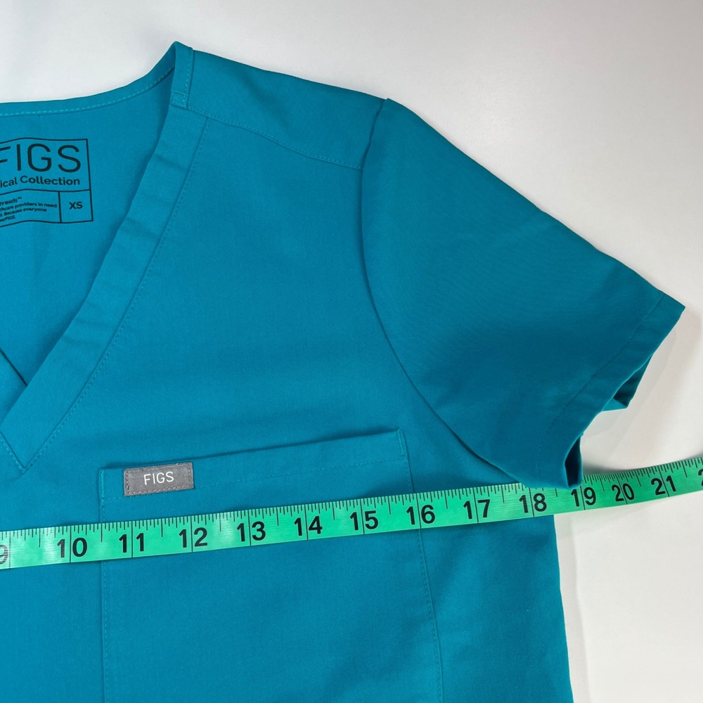 FIGS Catarina One-Pocket Scrub Top Women XS Teal V-Neck Short Sleeve Technical - Picture 4 of 7